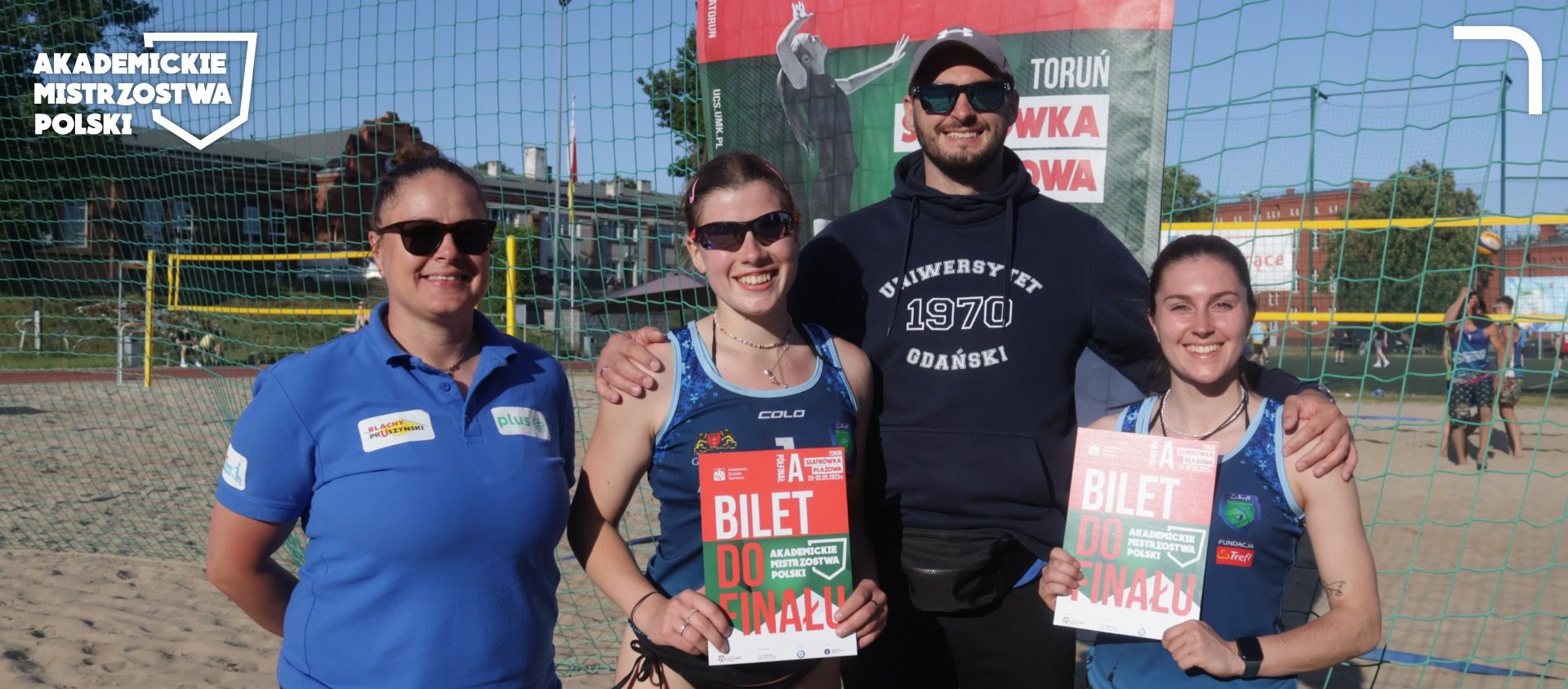 Siatkówka plażowa – 4 pary z awansem!