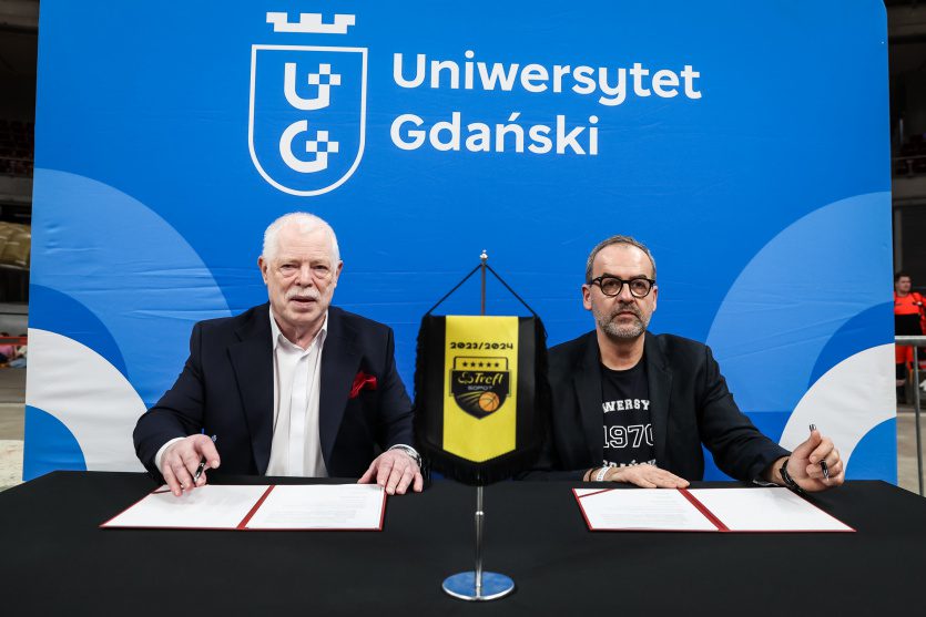 Drużyna koszykarska Uniwersytet Gdański Trefl Sopot wchodzi na boisko!